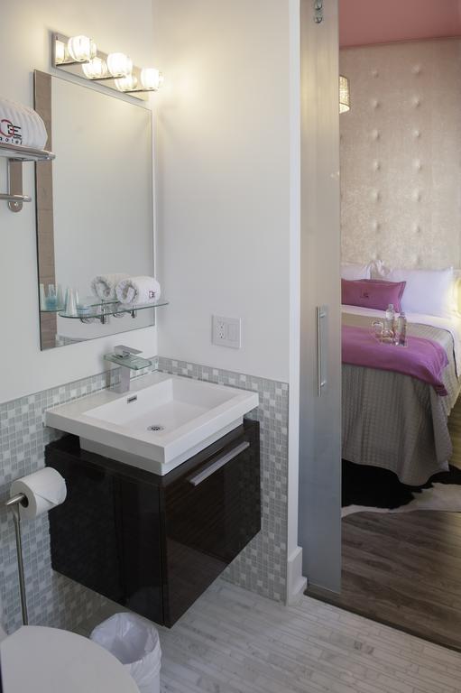 Baystreet Hotel/Motel Toronto Dış mekan fotoğraf